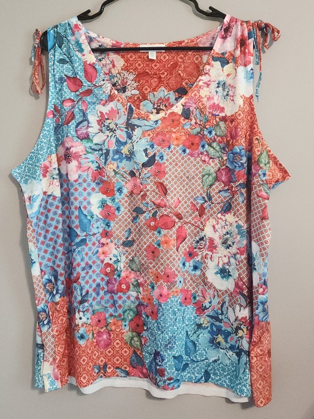 Concepts Colorful Floral Flowy Tie Shoulder Tank Top - Size 3X